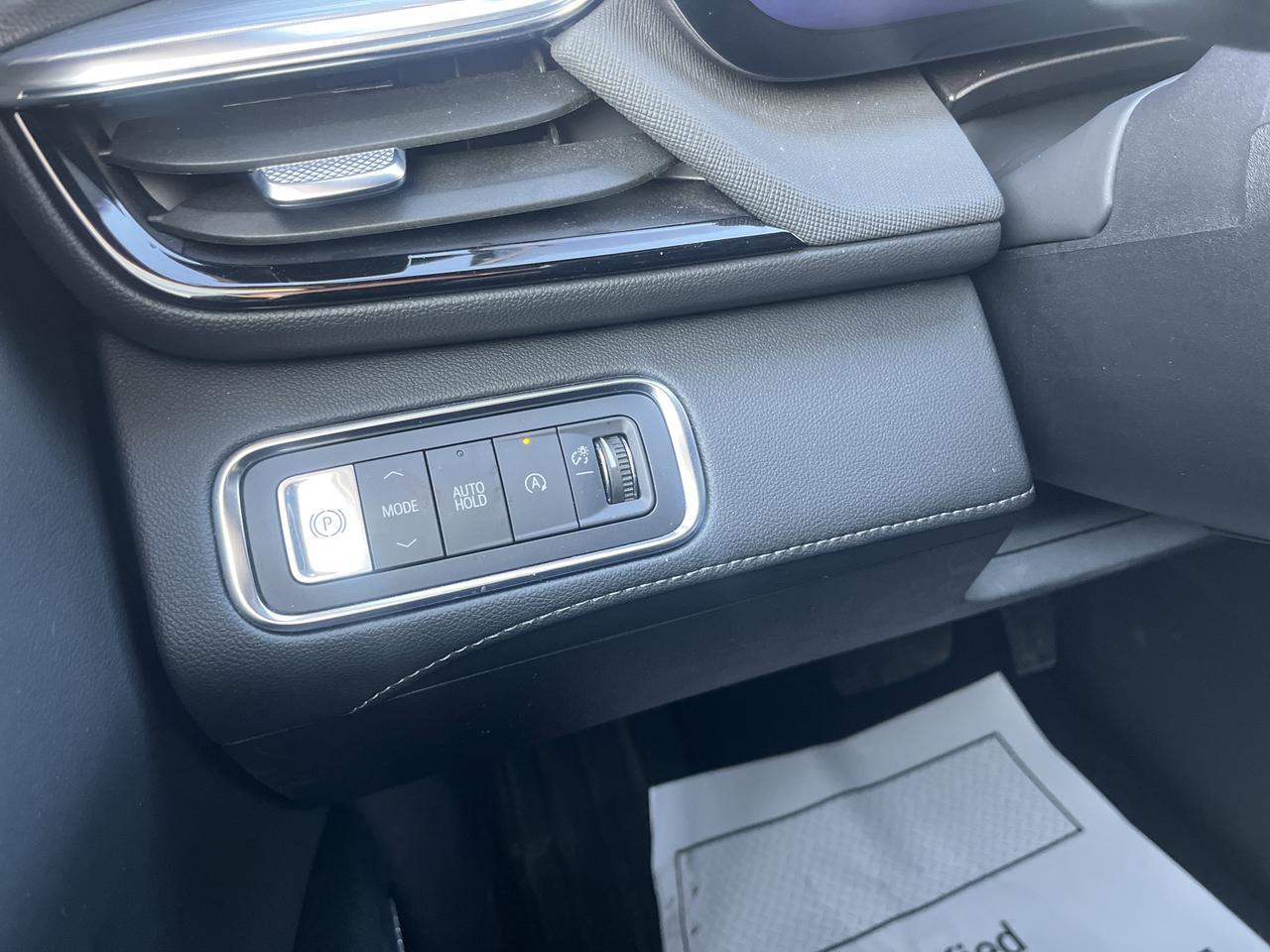 2025 Buick Enclave Preferred FWD w/Heated Seats HtdSteeringWheel Bose 20s HD-SurroundVision Saukville WI