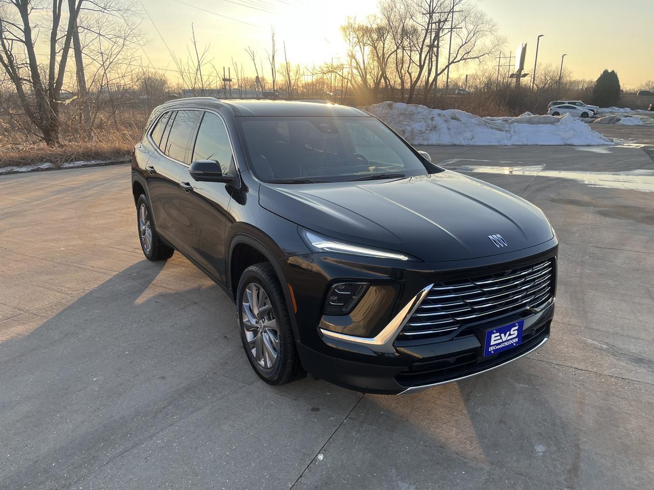 2025 Buick Enclave Preferred FWD w/Heated Seats HtdSteeringWheel Bose 20s HD-SurroundVision Saukville WI