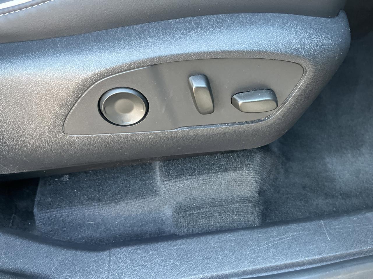 2025 Buick Enclave Preferred FWD w/Heated Seats HtdSteeringWheel Bose 20s HD-SurroundVision Saukville WI