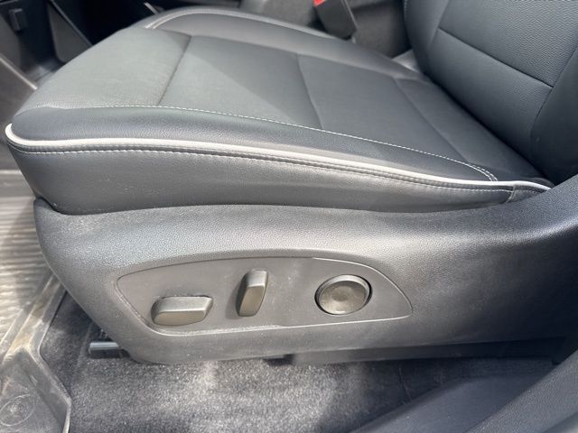 2025 Buick Enclave Preferred Random Lake WI