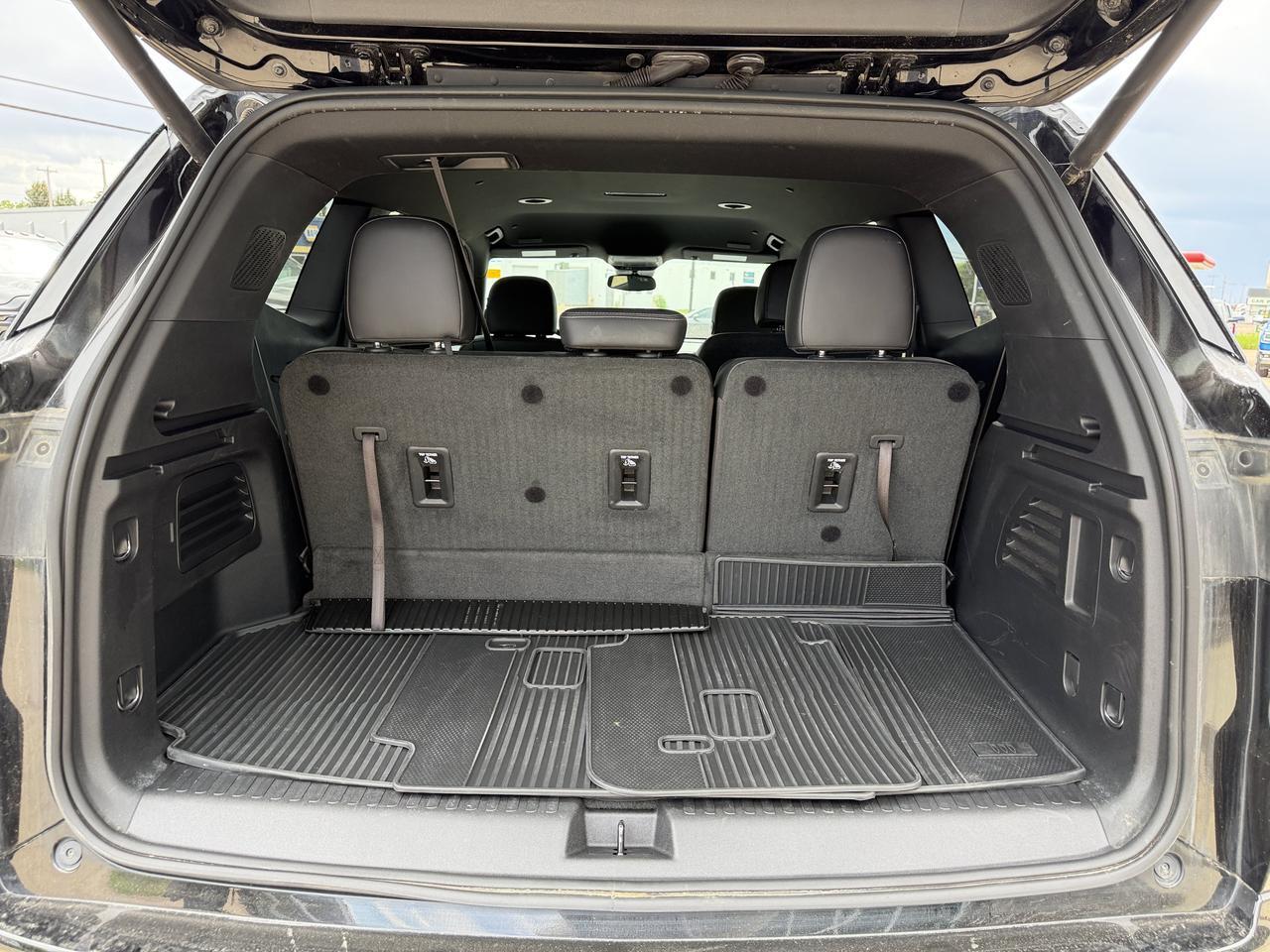 2025 Buick Enclave Sport Touring AWD | Low KMs | 8 Speed Automatic | Power Liftgate | 20IN Alloy Wheels Redwater AB