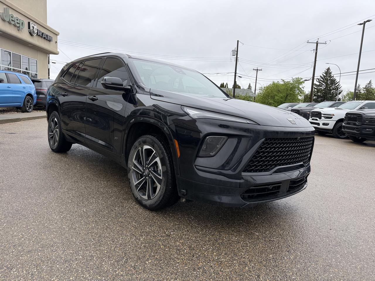 2025 Buick Enclave Sport Touring AWD | Low KMs | 8 Speed Automatic | Power Liftgate | 20IN Alloy Wheels Redwater AB