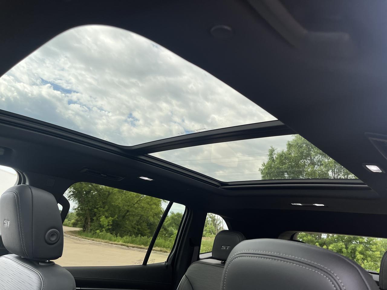 2025 Buick Enclave Sport Touring AWD Power TraileringPkgs w/Sunroof HtdMemorySeats HtdSteeringWheel HD-SrrndVsn Saukville WI