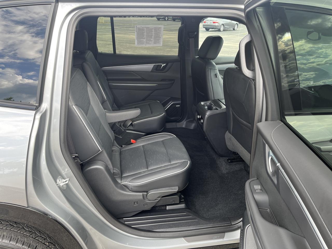2025 Buick Enclave Sport Touring AWD Power TraileringPkgs w/Sunroof HtdMemorySeats HtdSteeringWheel HD-SrrndVsn Saukville WI