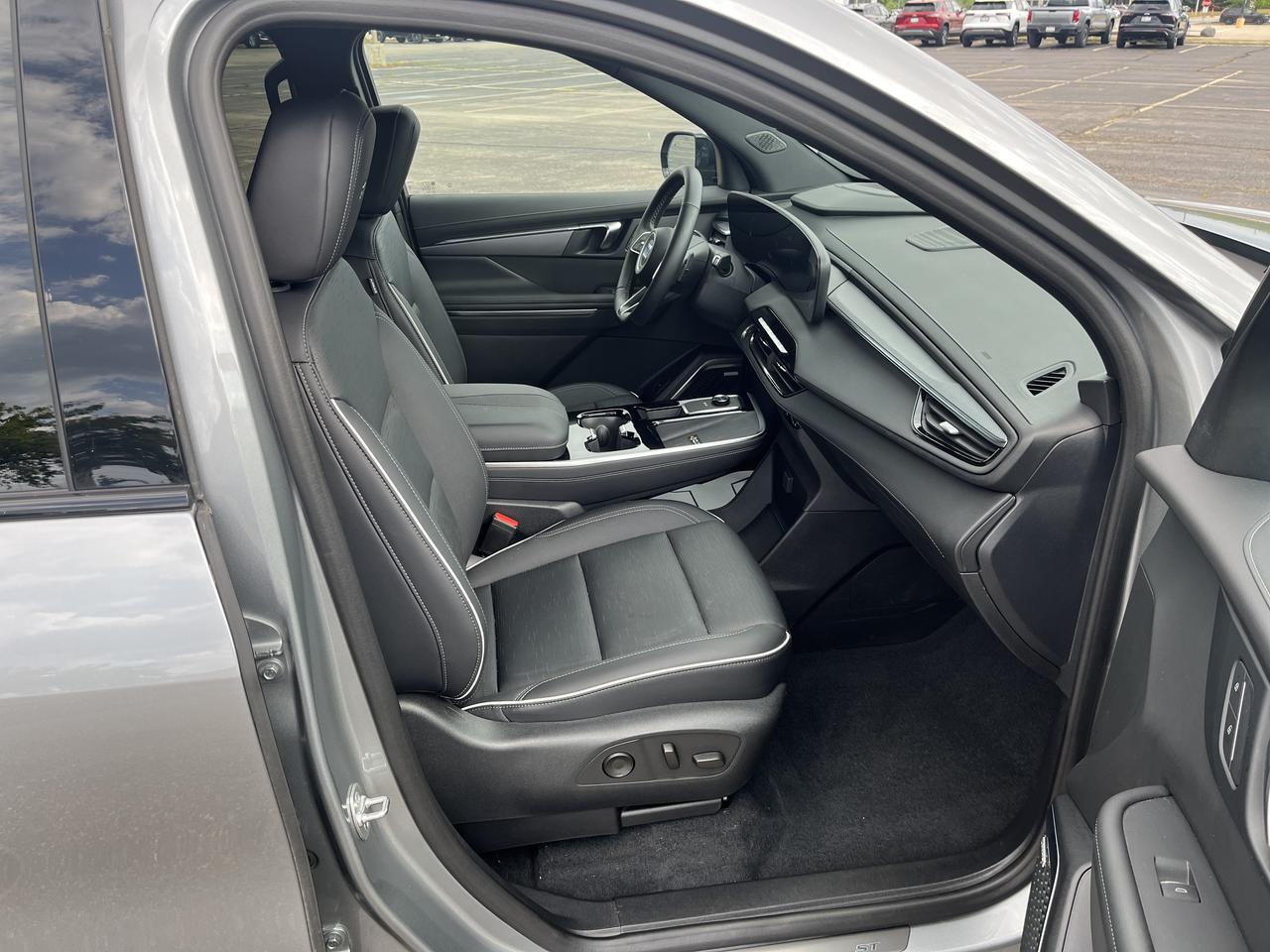 2025 Buick Enclave Sport Touring AWD Power TraileringPkgs w/Sunroof HtdMemorySeats HtdSteeringWheel HD-SrrndVsn Saukville WI