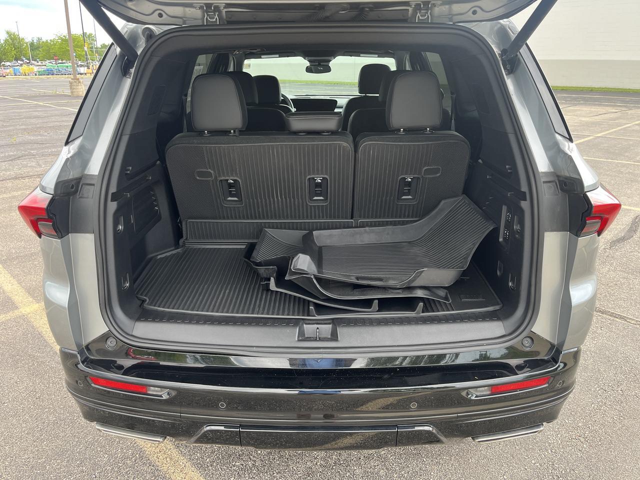 2025 Buick Enclave Sport Touring AWD Power TraileringPkgs w/Sunroof HtdMemorySeats HtdSteeringWheel HD-SrrndVsn Saukville WI