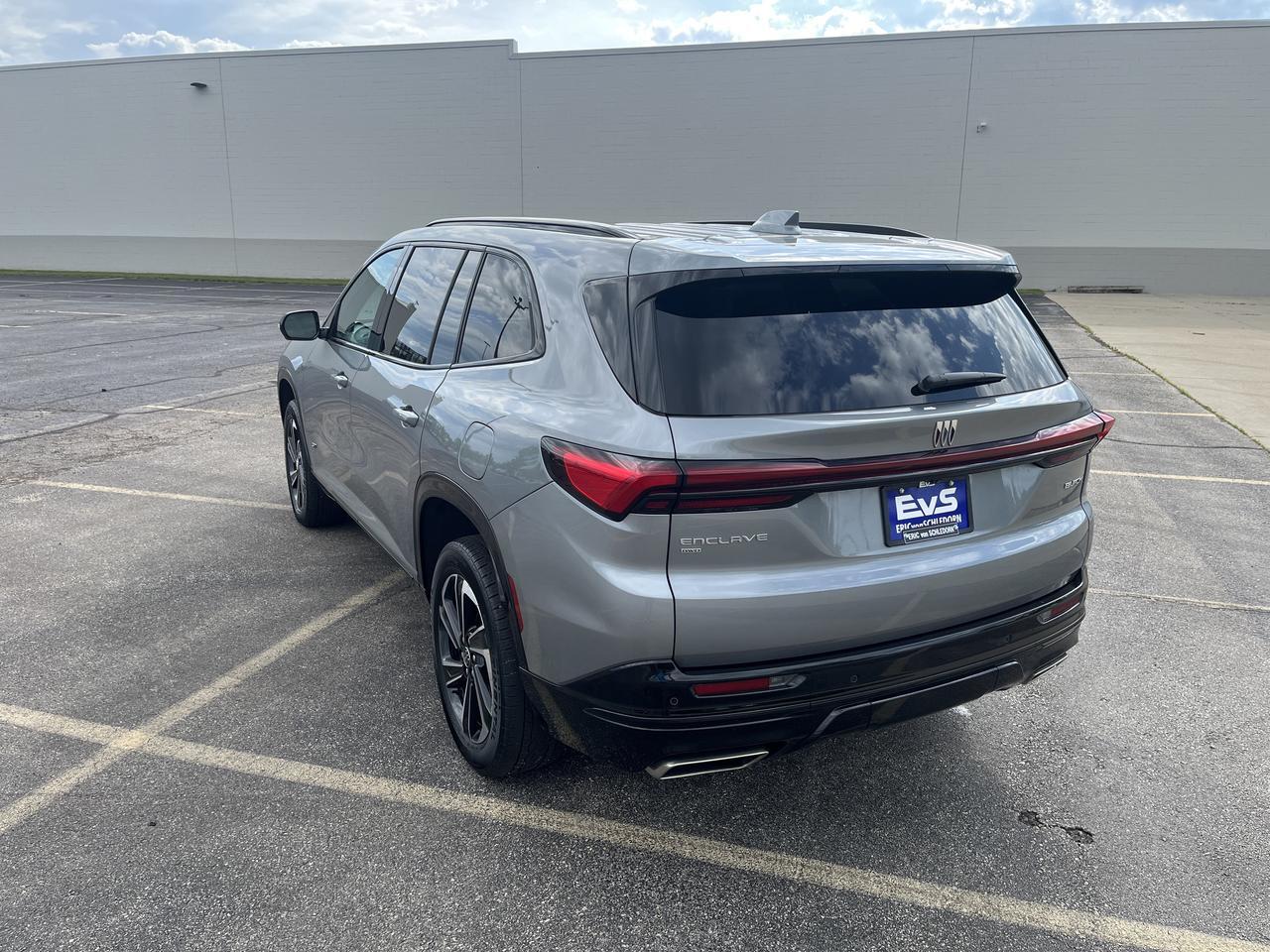 2025 Buick Enclave Sport Touring AWD Power TraileringPkgs w/Sunroof HtdMemorySeats HtdSteeringWheel HD-SrrndVsn Saukville WI