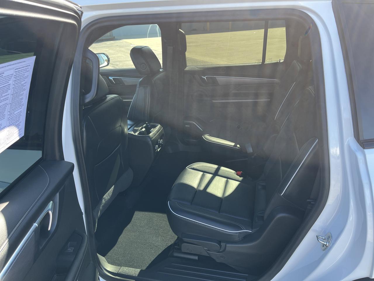 2025 Buick Enclave Sport Touring AWD w/AdptvCrz HeatedLeather HtdSteeringWheel 20s HD-SurroundVision Saukville WI