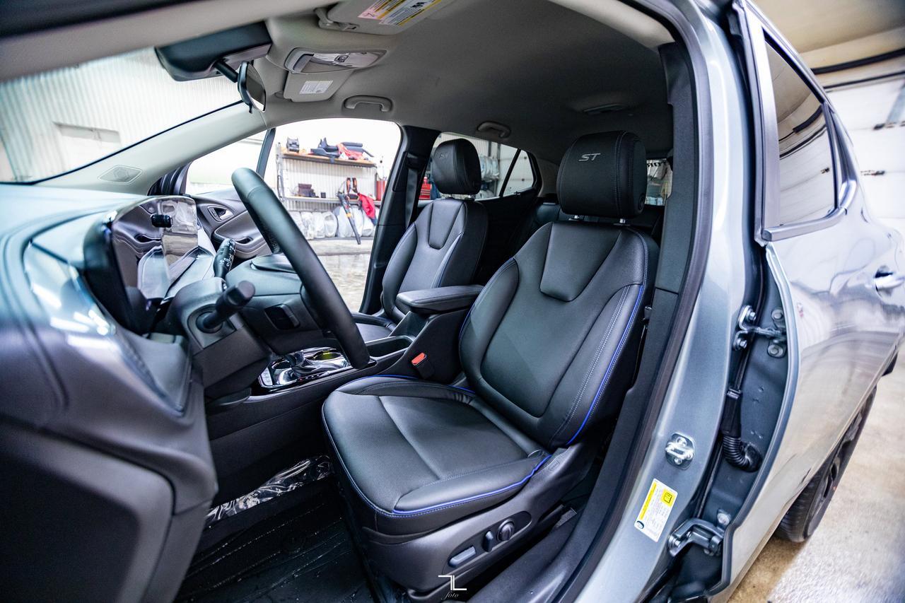 2025 Buick Encore GX AWD Sport Touring Leather BCam Red Deer AB