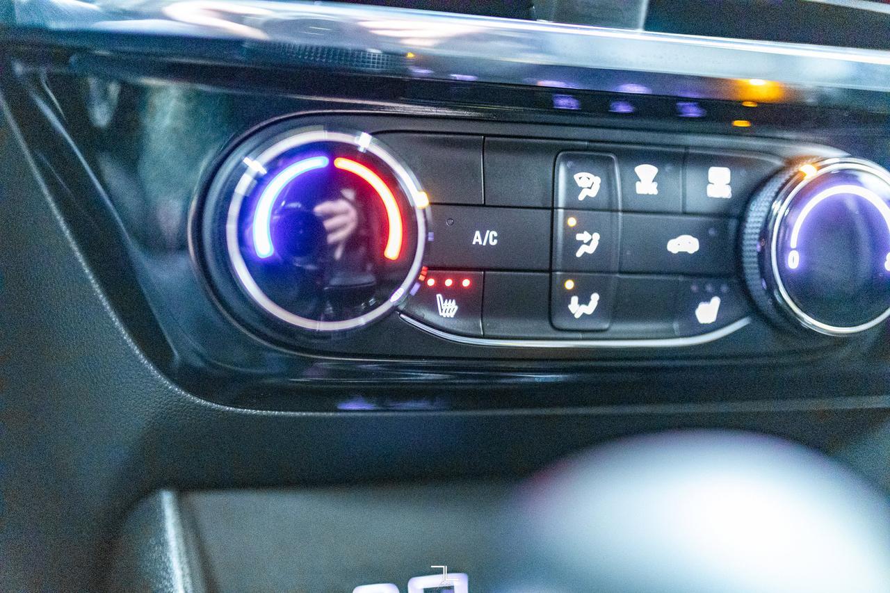 2025 Buick Encore GX AWD Sport Touring Leather BCam Red Deer AB