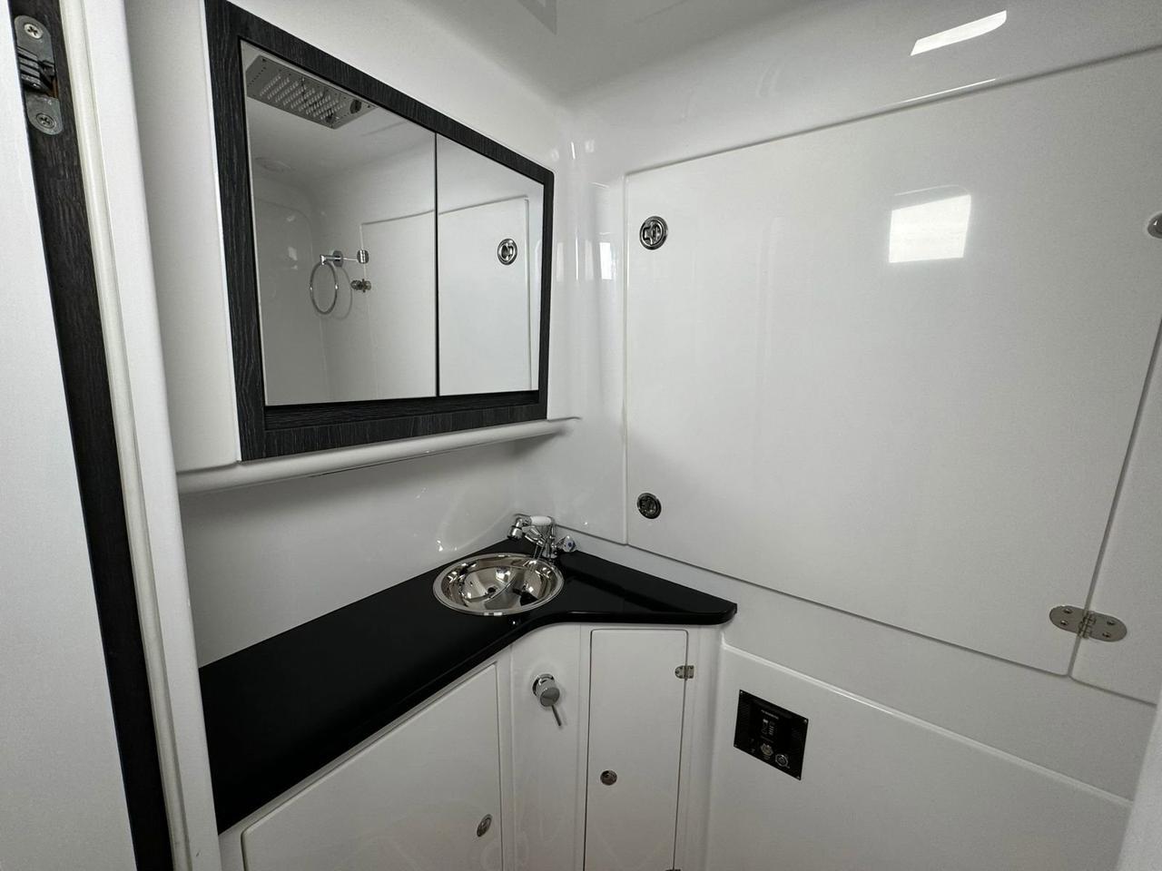 2025 CIGARETTE AURORIS 42' Fort Lauderdale FL