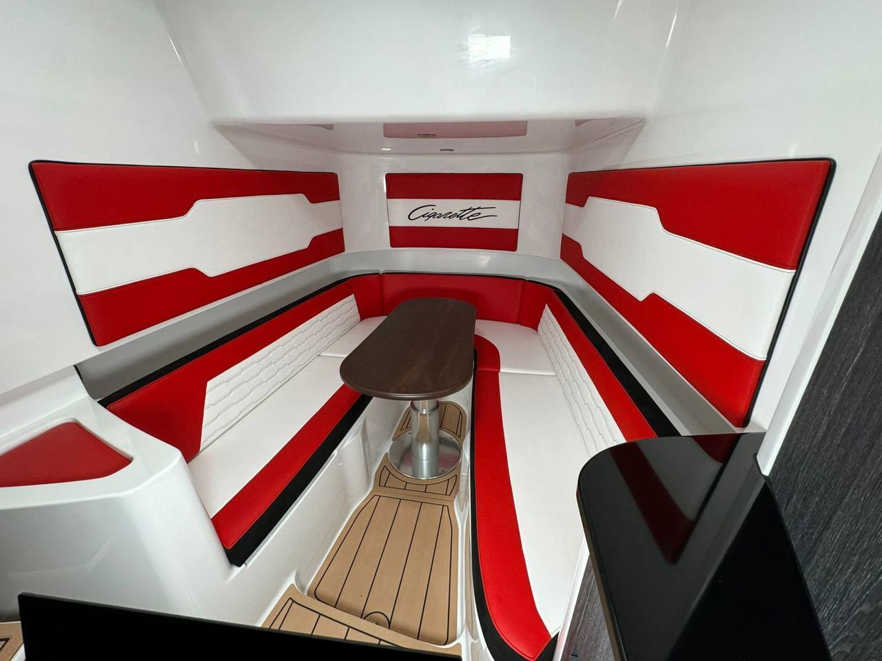 2025 CIGARETTE AURORIS 42' Fort Lauderdale FL