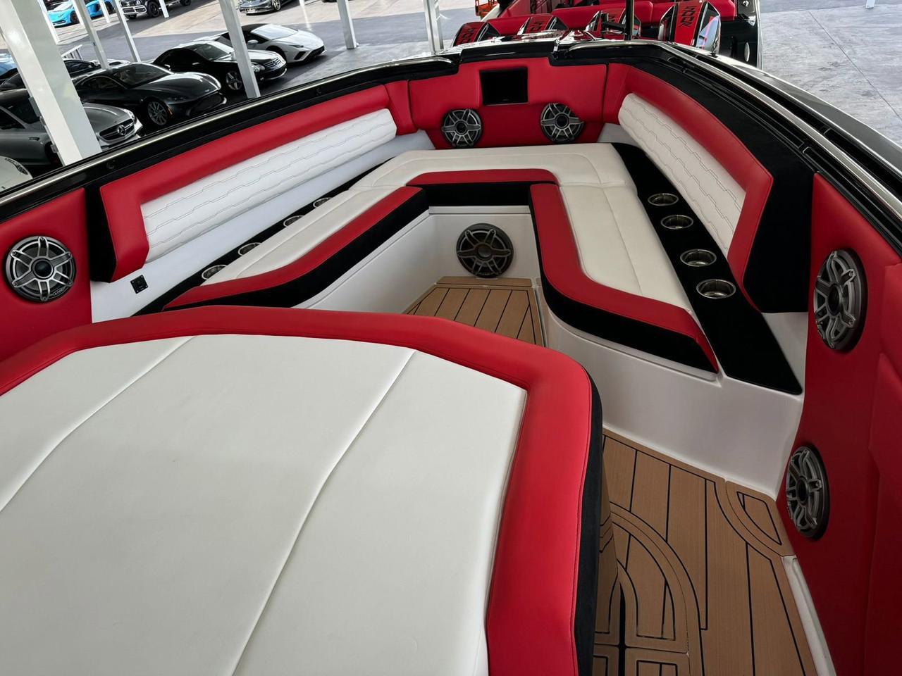 2025 CIGARETTE AURORIS 42' Fort Lauderdale FL