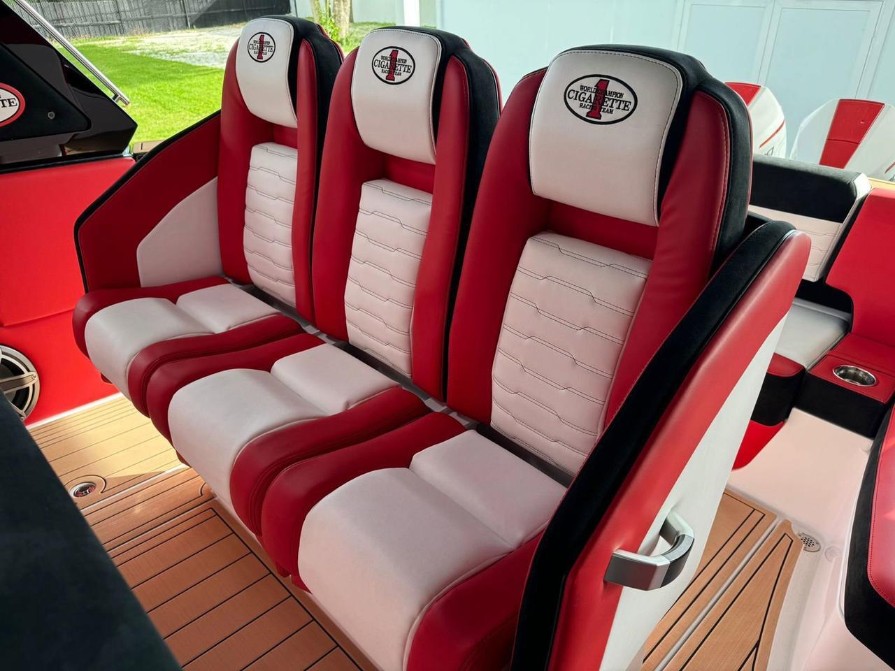 2025 CIGARETTE AURORIS 42' Fort Lauderdale FL