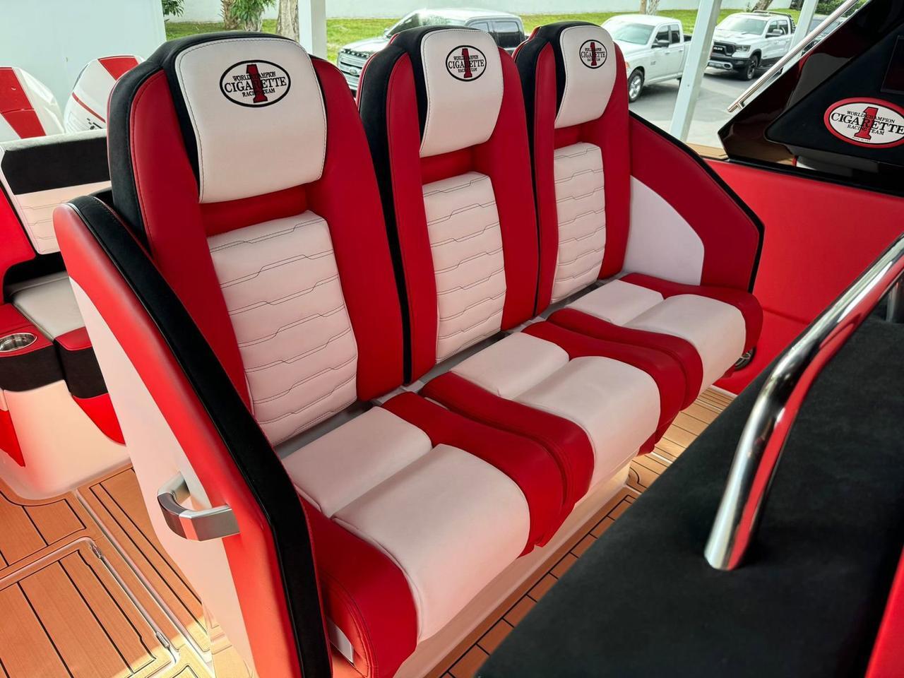 2025 CIGARETTE AURORIS 42' Fort Lauderdale FL