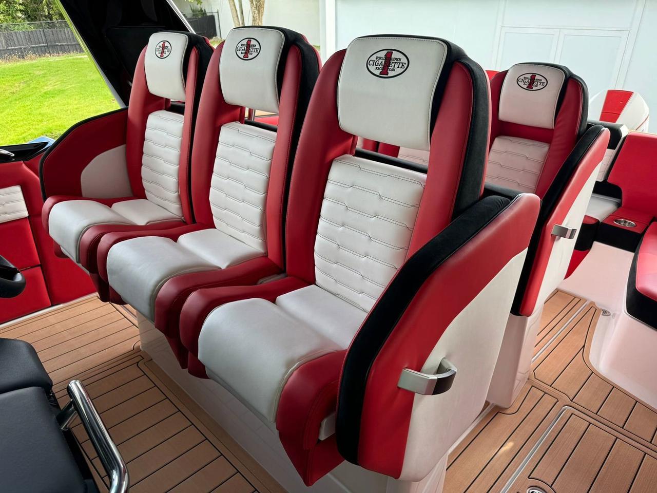 2025 CIGARETTE AURORIS 42' Fort Lauderdale FL