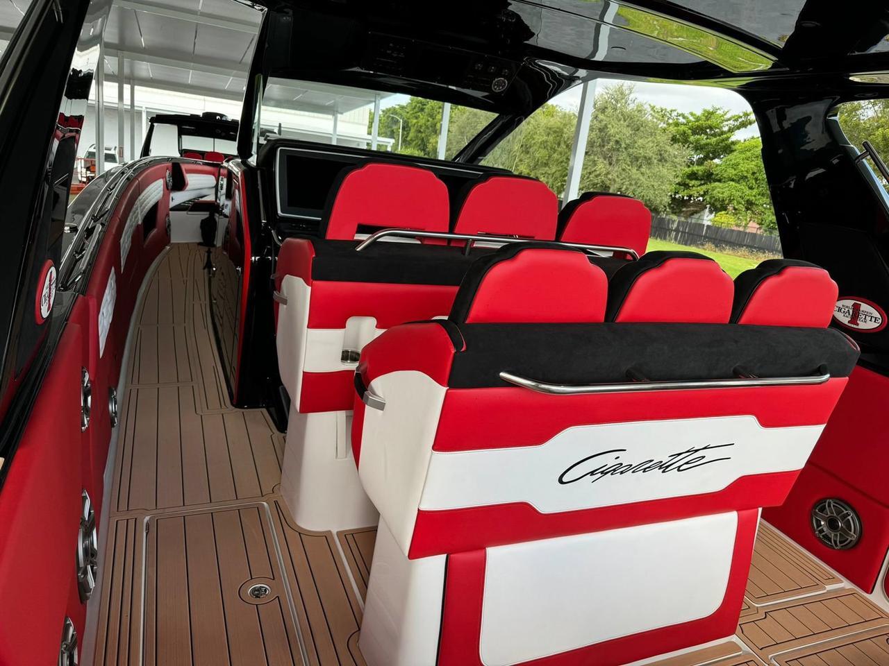 2025 CIGARETTE AURORIS 42' Fort Lauderdale FL