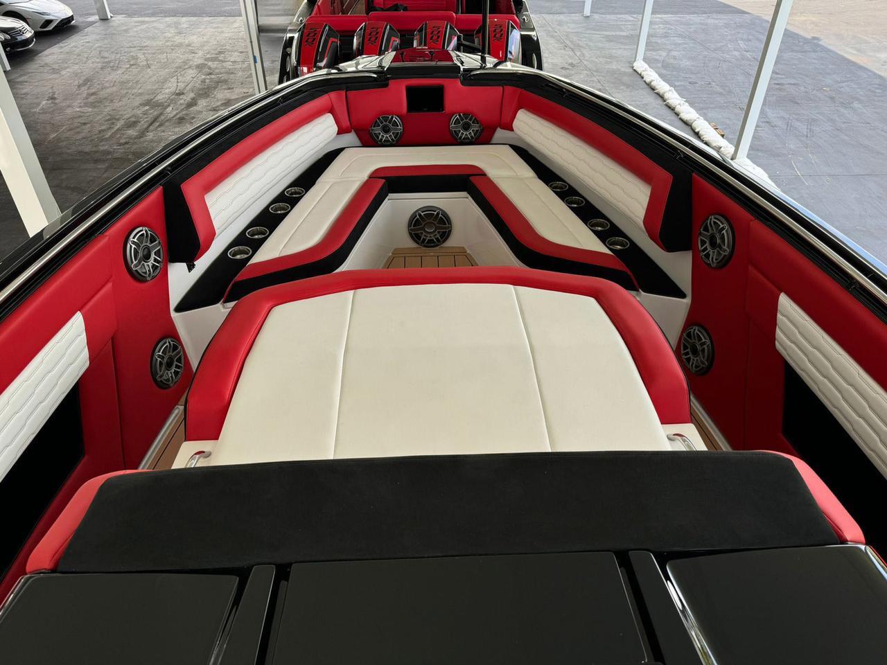 2025 CIGARETTE AURORIS 42' Fort Lauderdale FL