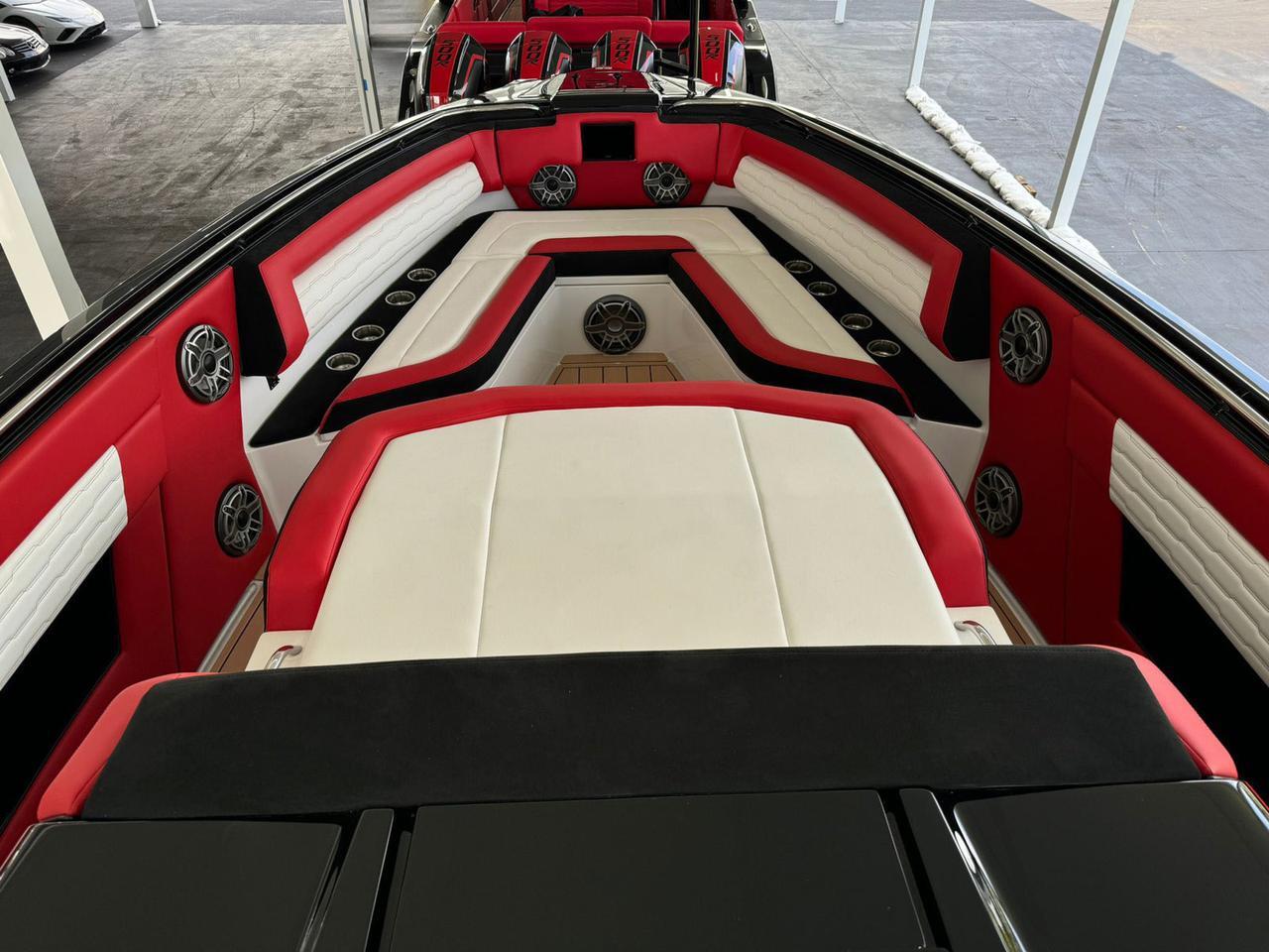 2025 CIGARETTE AURORIS 42' Fort Lauderdale FL