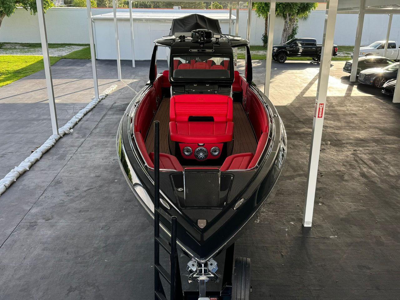 2025 CIGARETTE NIGHTHAWK 41'