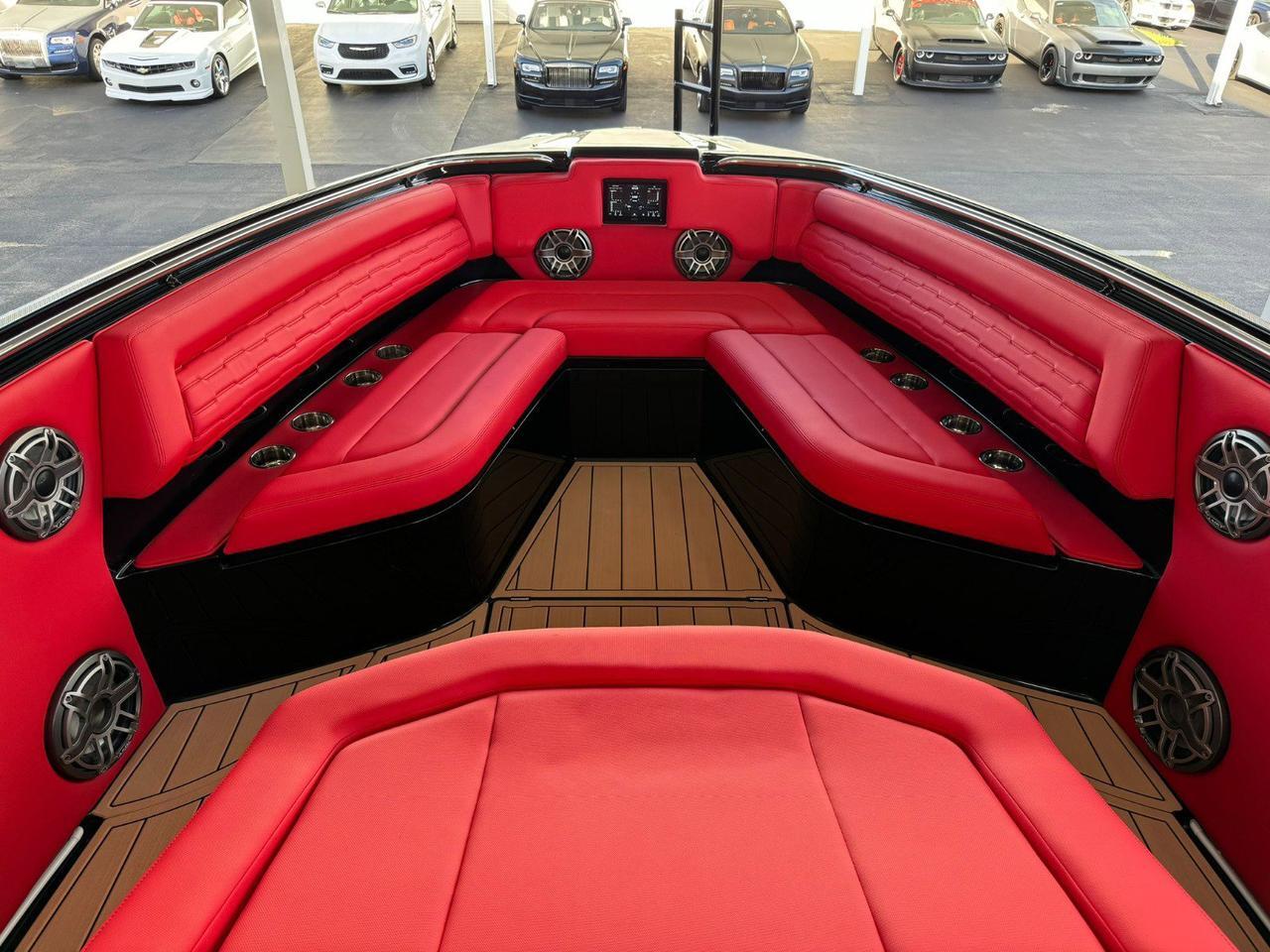 2025 CIGARETTE NIGHTHAWK 41' Fort Lauderdale FL