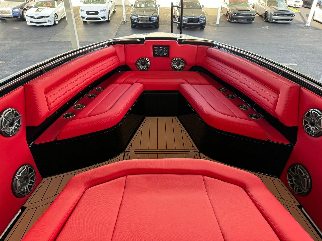 2025 CIGARETTE NIGHTHAWK 41' Fort Lauderdale FL