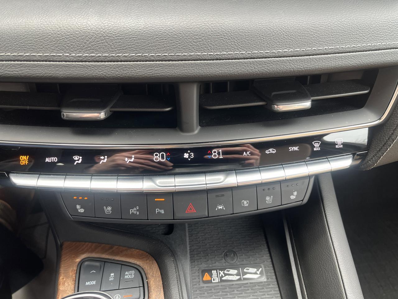 2025 Cadillac CT5 Premium Luxury AWD Sun&SoundPkg w/SuperCruise Sunroof AKG-Sound HD-SurroundViision Saukville WI