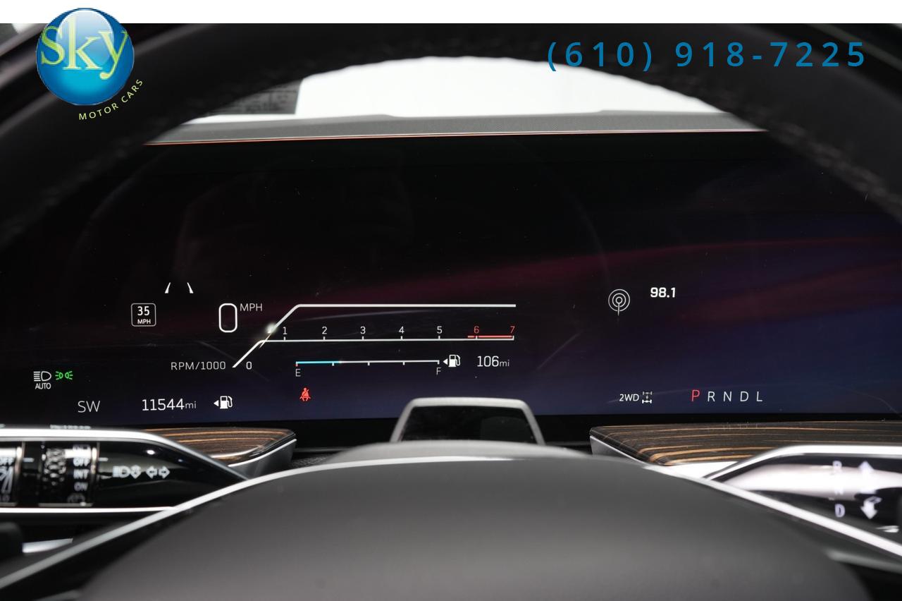 2025 Cadillac Escalade 4WD Premium Luxury 7-PASSENGER West Chester PA