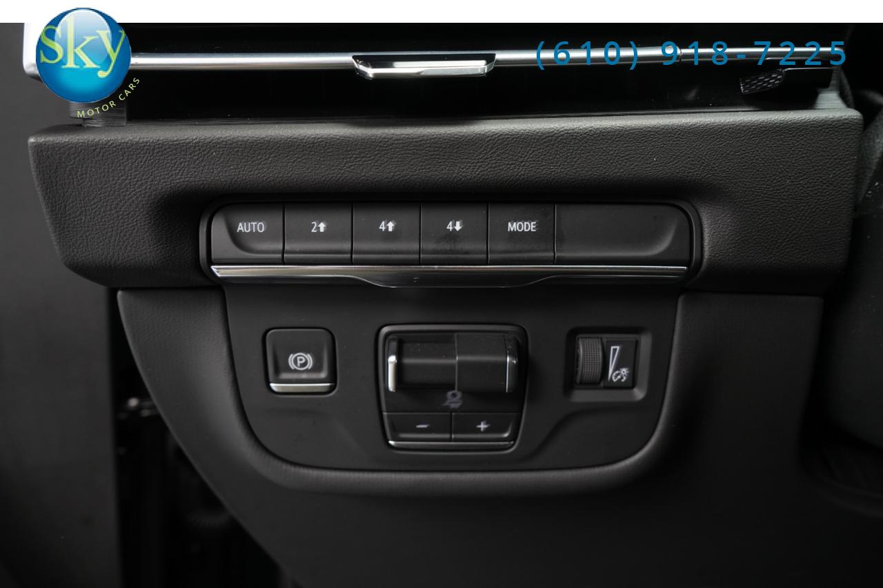 2025 Cadillac Escalade 4WD Premium Luxury 7-PASSENGER West Chester PA