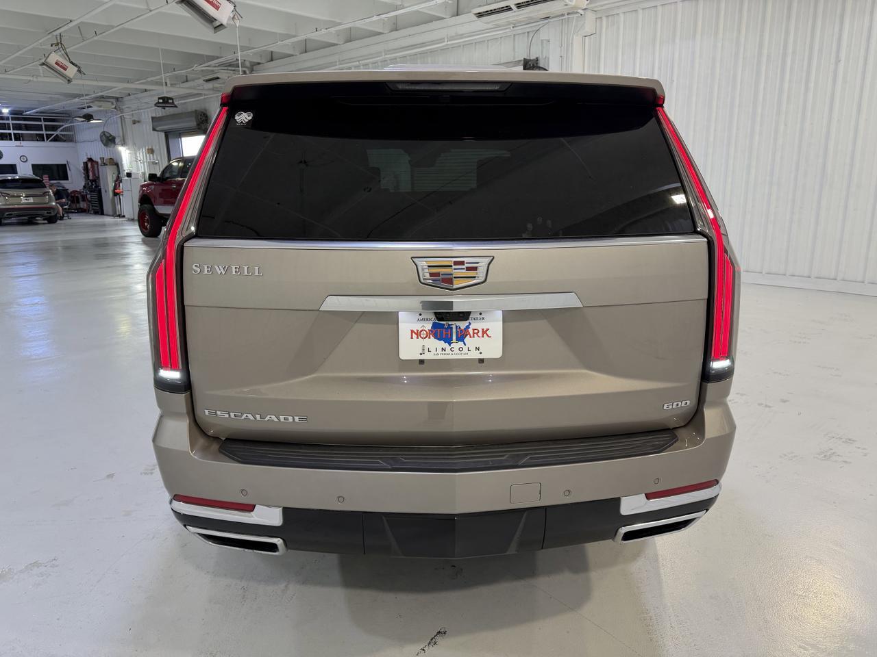 2025 Cadillac Escalade 4WD Premium Luxury Platinum San Antonio TX