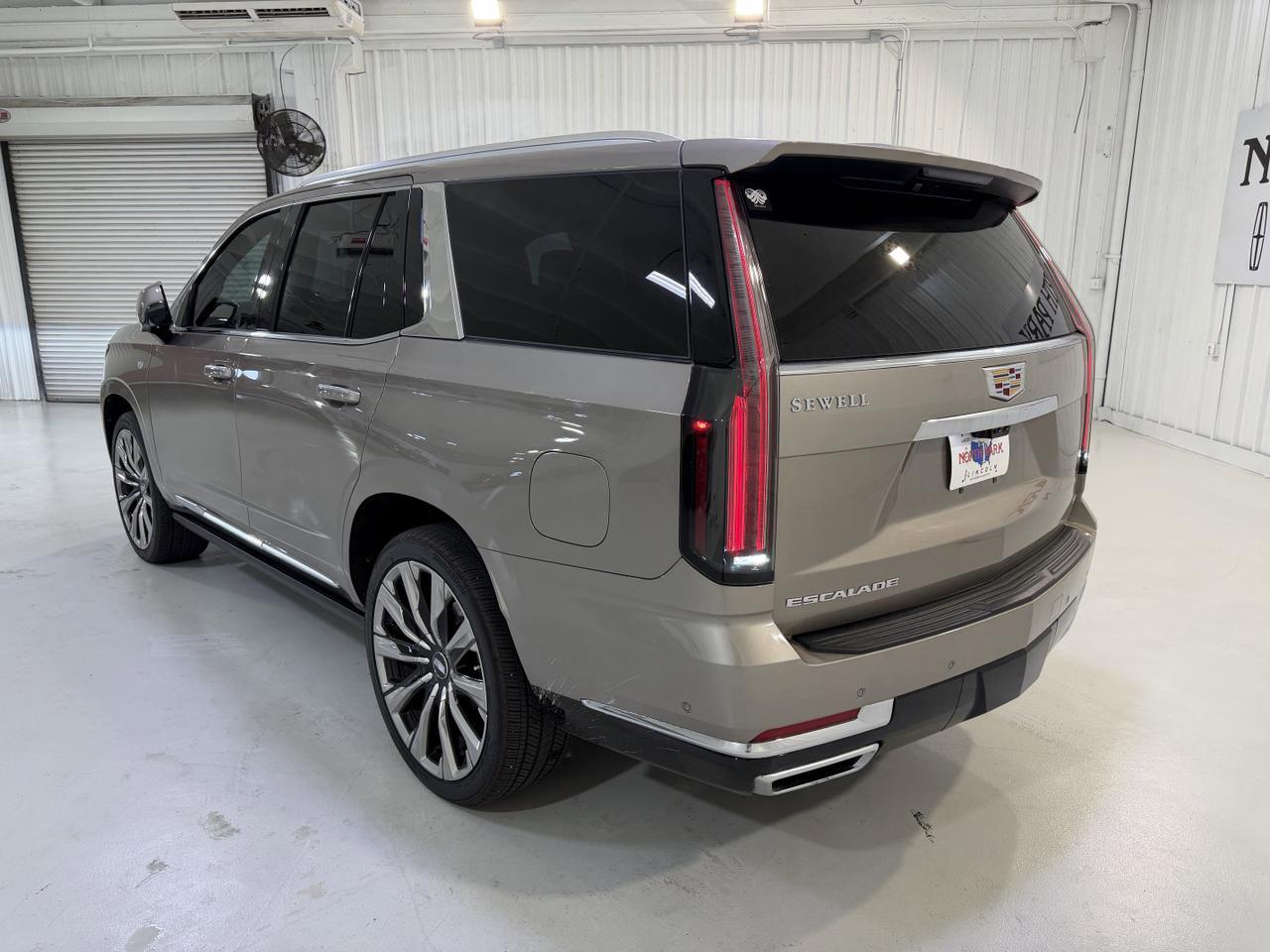 2025 Cadillac Escalade 4WD Premium Luxury Platinum