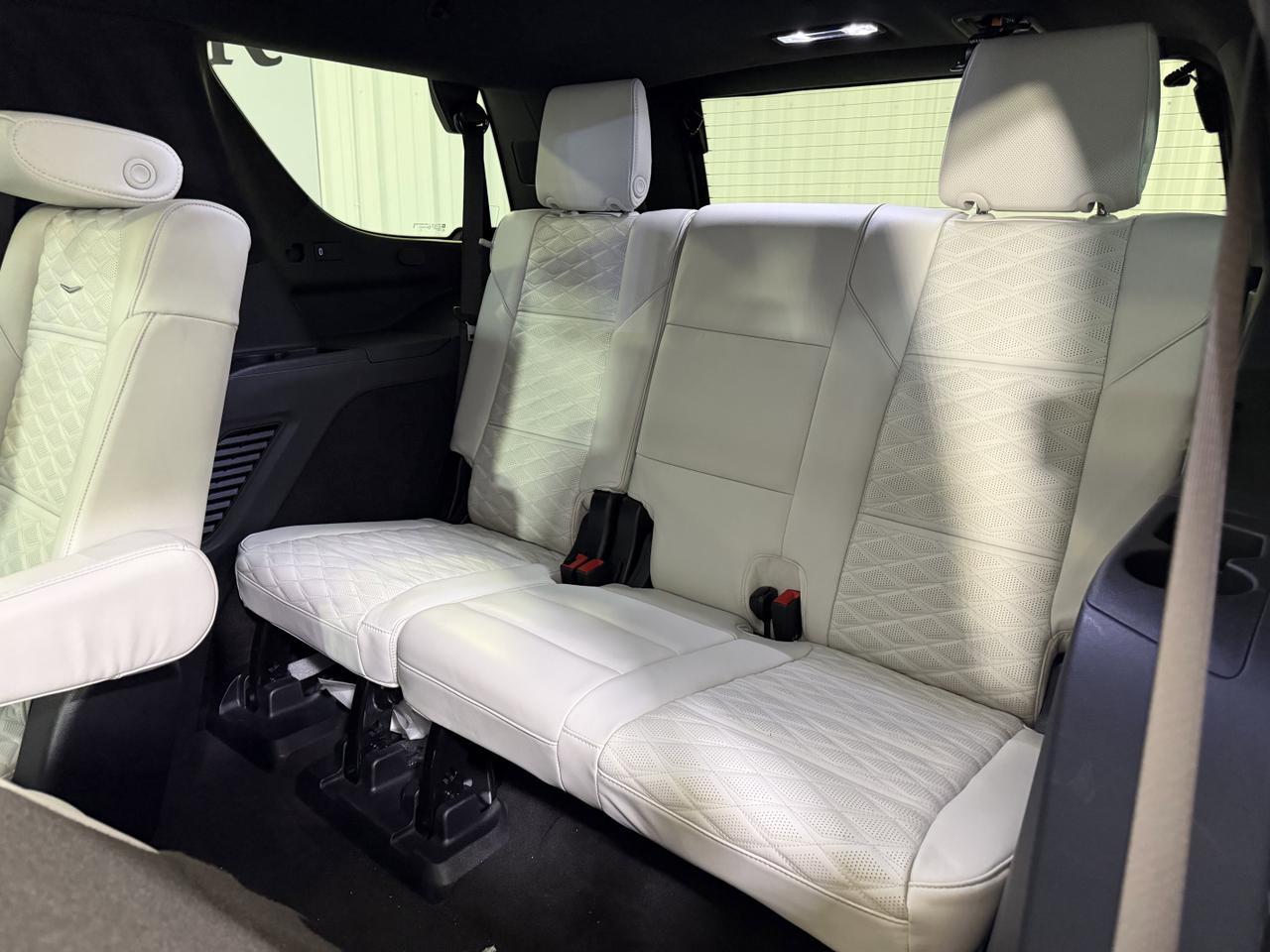 2025 Cadillac Escalade 4WD Premium Luxury Platinum San Antonio TX