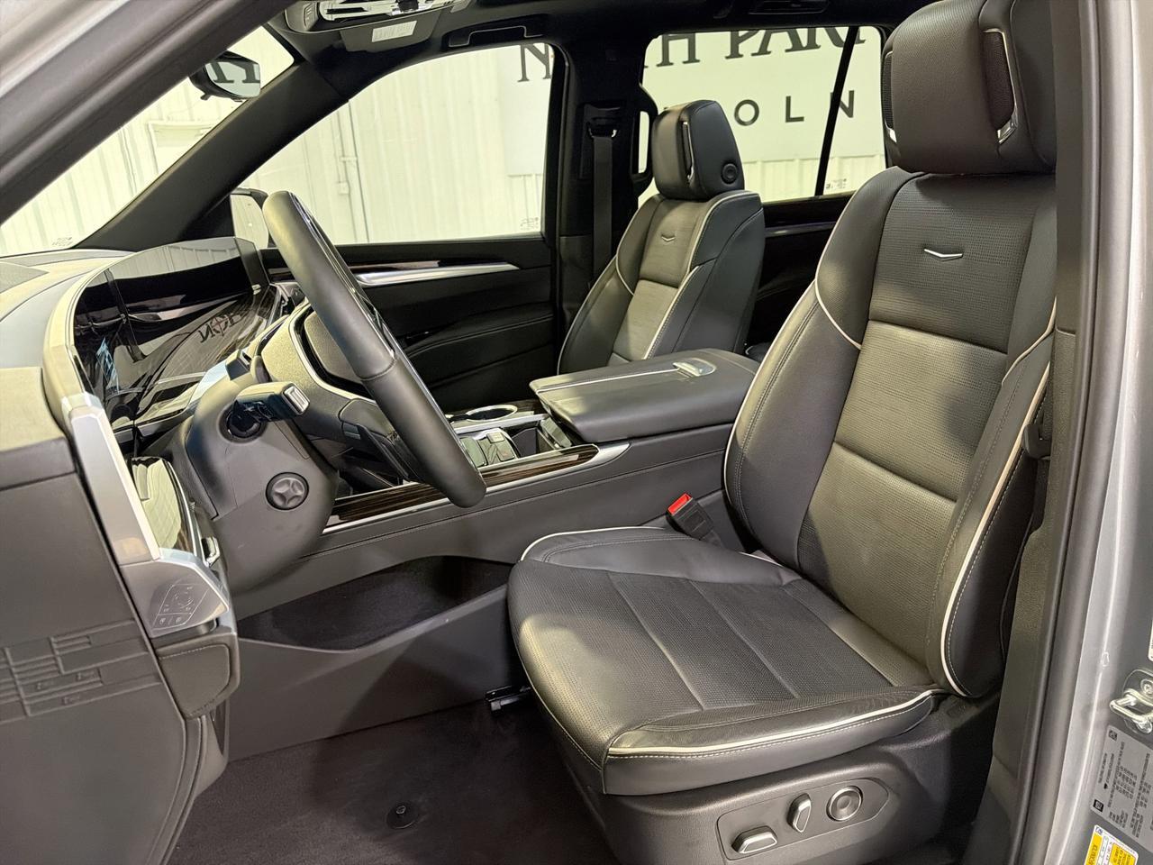 2025 Cadillac Escalade 4WD Premium Luxury San Antonio TX