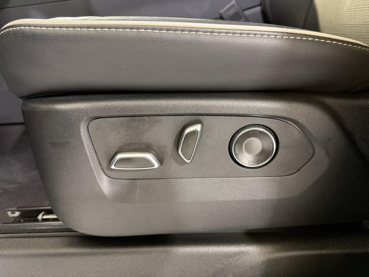 2025 Cadillac Escalade 4WD Premium Luxury San Antonio TX