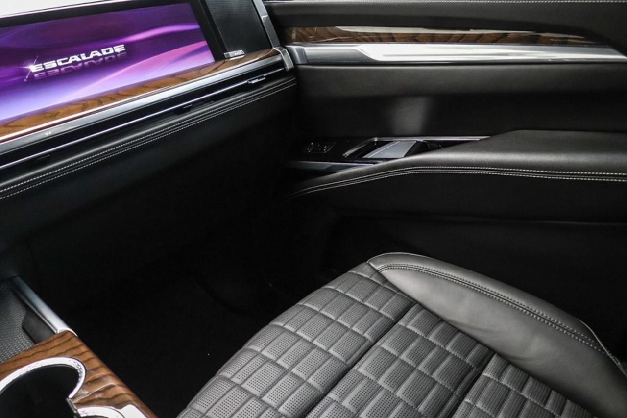 2025 Cadillac Escalade 4WD Sport Platinum Newport Beach CA