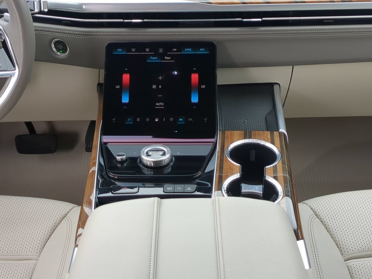 2025 Cadillac Escalade 4WD Sport Platinum Appleton WI