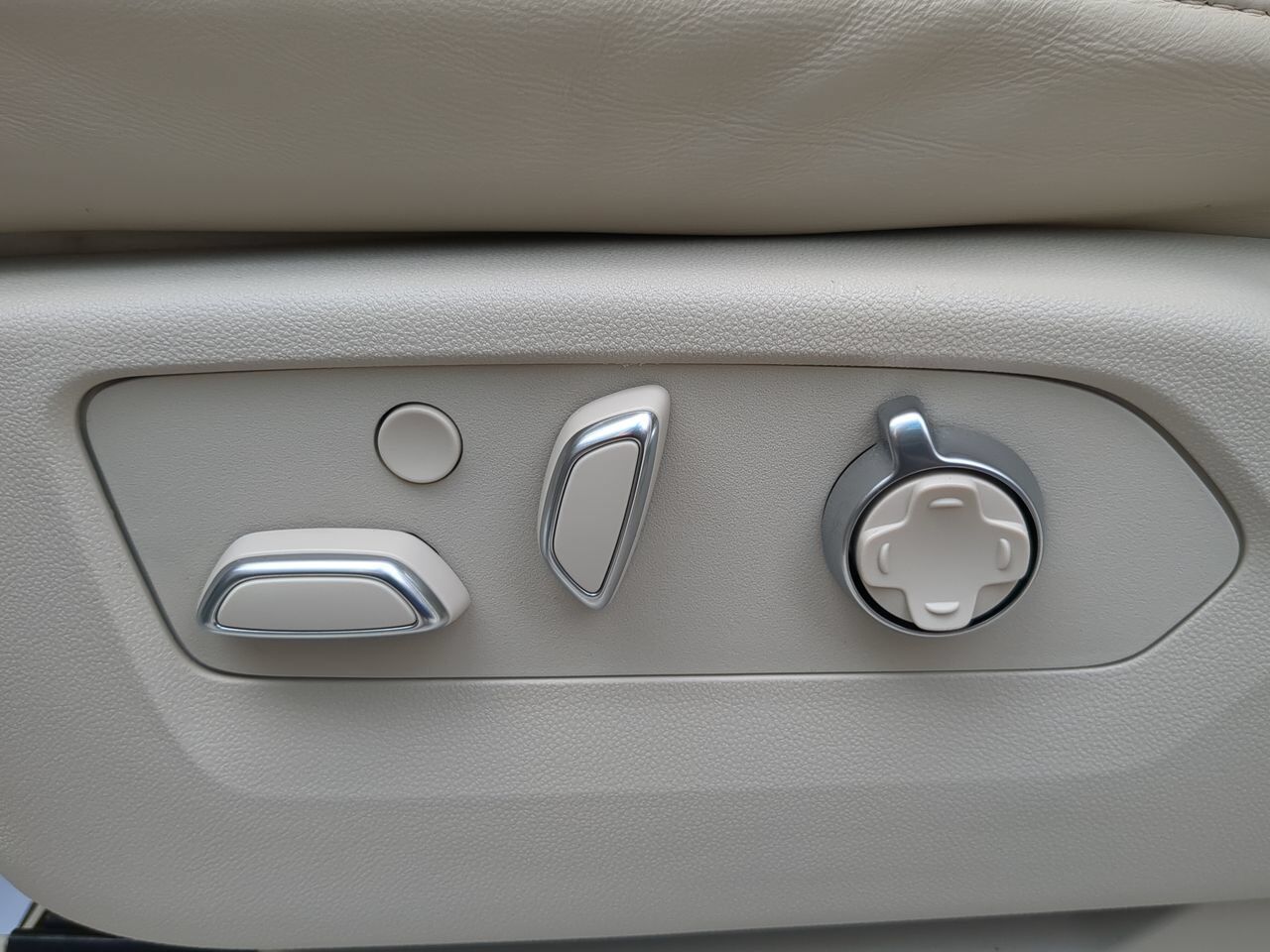 2025 Cadillac Escalade 4WD Sport Platinum Appleton WI