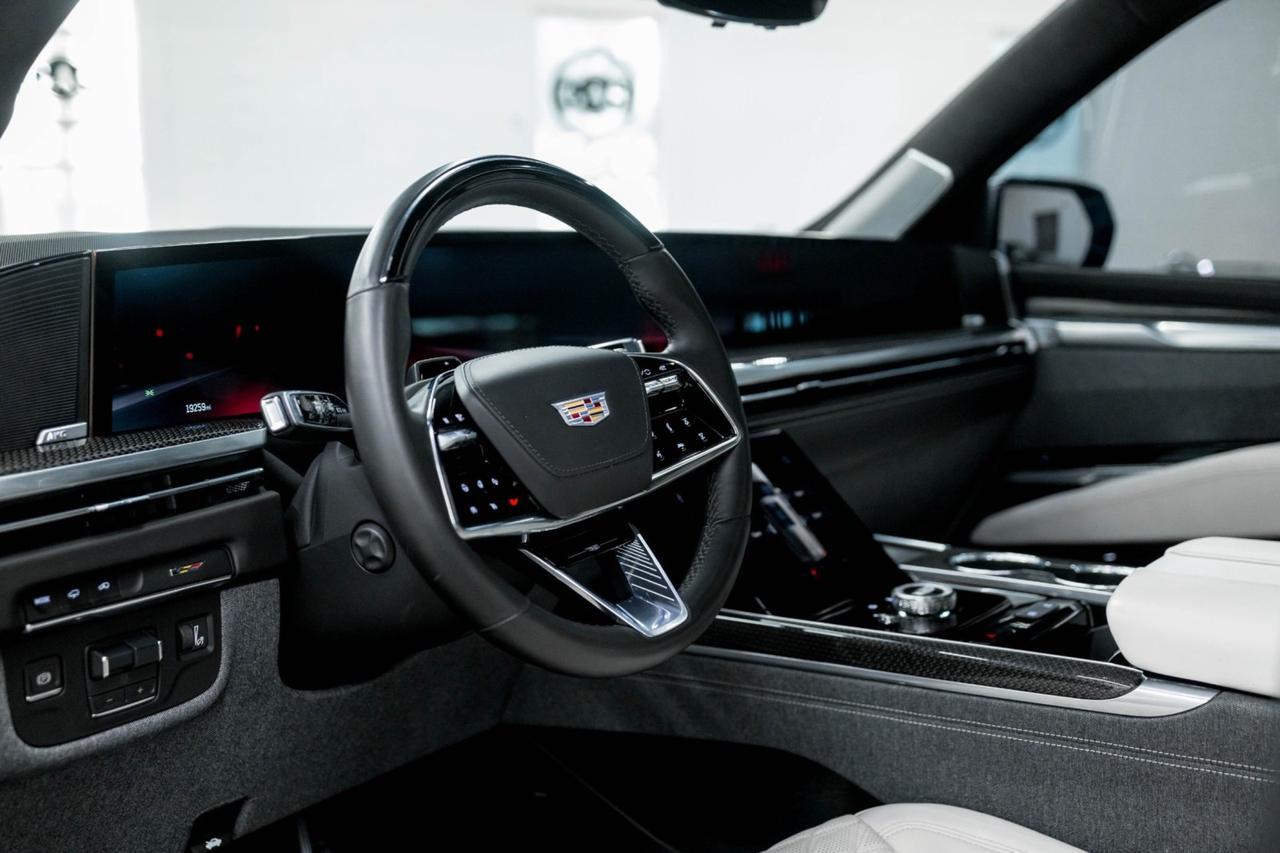 2025 Cadillac Escalade AWD V-Series