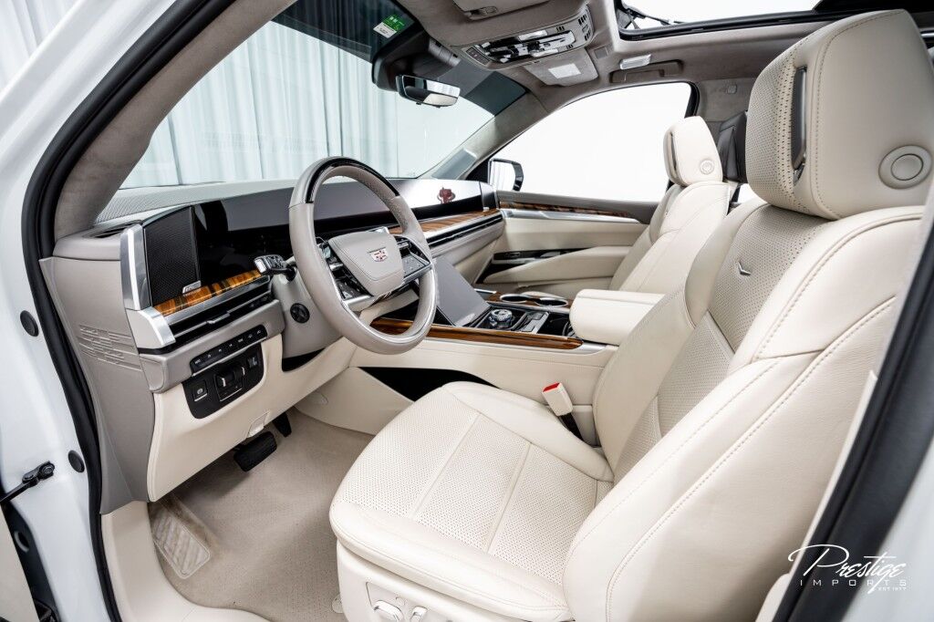 2025 Cadillac Escalade Command the road in the 2025 Cadillac Escalade 4WD Sport Platinum &acirc;&euro;&rdquo; a full-size luxury SUV designed for those who lead from the front. Powered by a 6.2L V8 delivering 420 horsepower through a smooth 10-speed automatic transmission, North Miami Beach FL