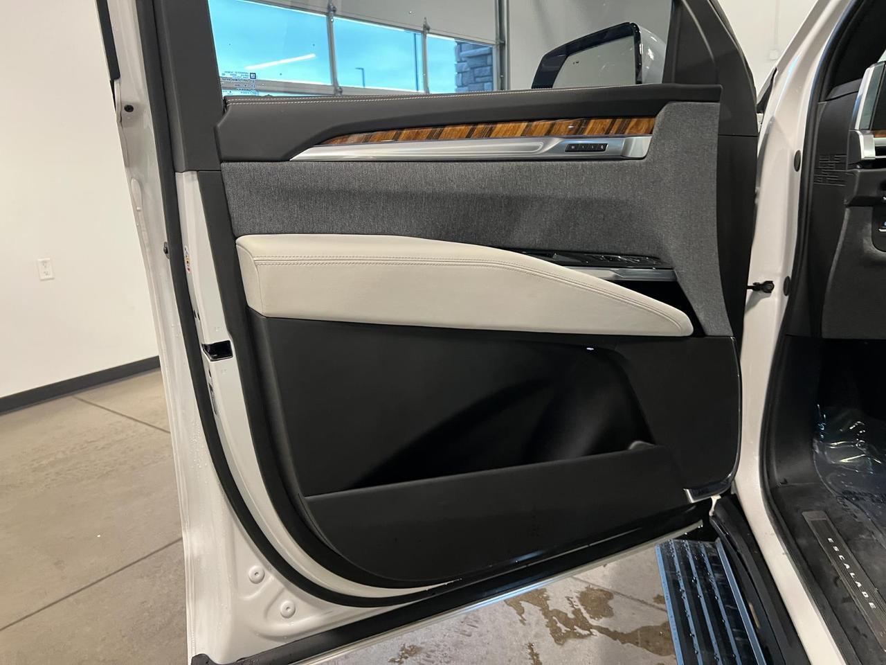 2025 Cadillac Escalade ESV 4WD Sport Platinum Parker CO