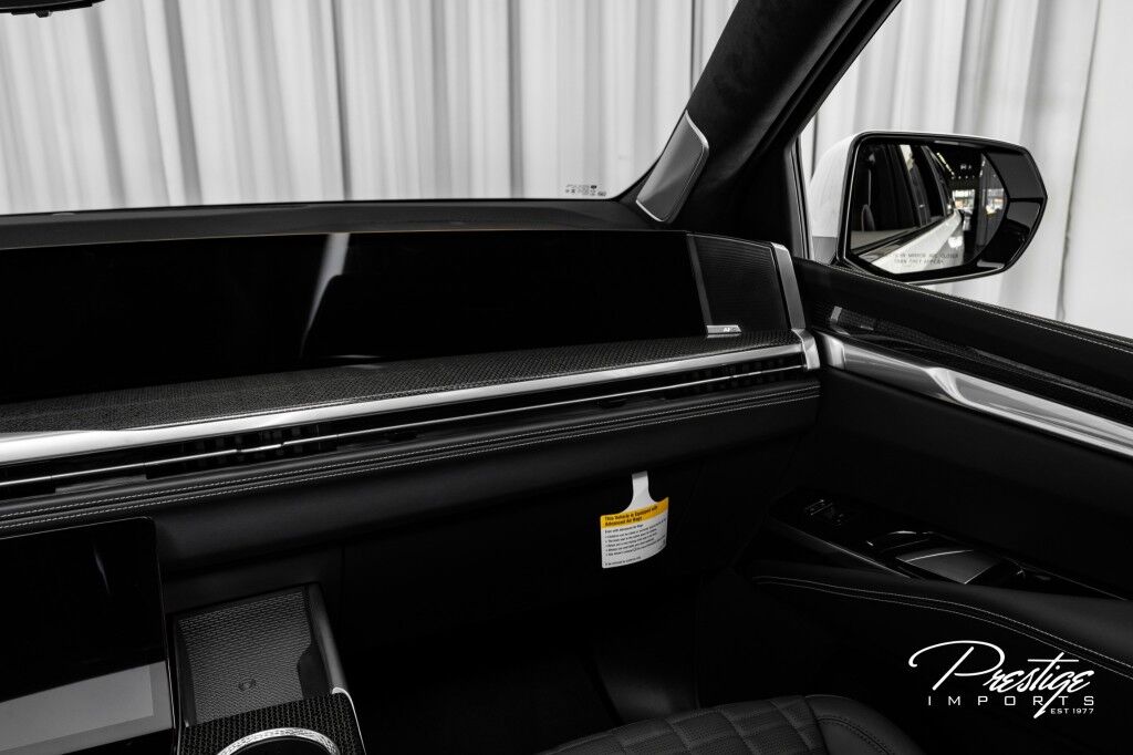 2025 Cadillac Escalade ESV AWD V-Series North Miami Beach FL