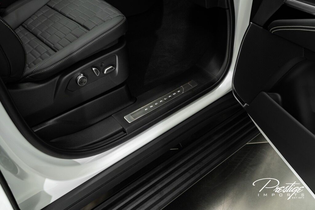 2025 Cadillac Escalade ESV AWD V-Series North Miami Beach FL