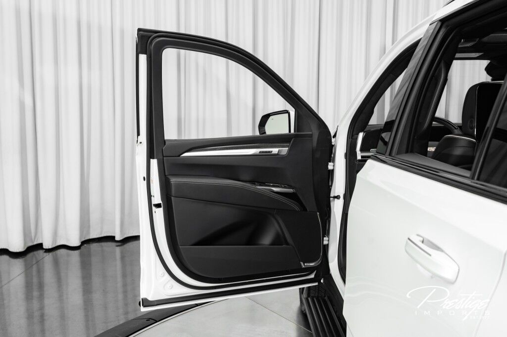 2025 Cadillac Escalade ESV AWD V-Series North Miami Beach FL