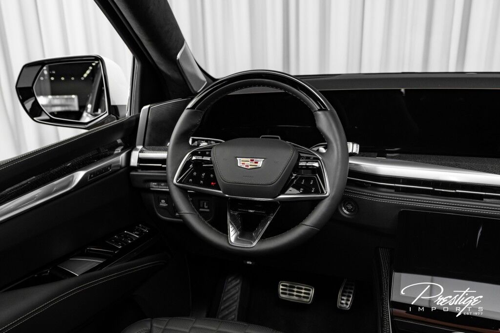 2025 Cadillac Escalade ESV AWD V-Series North Miami Beach FL