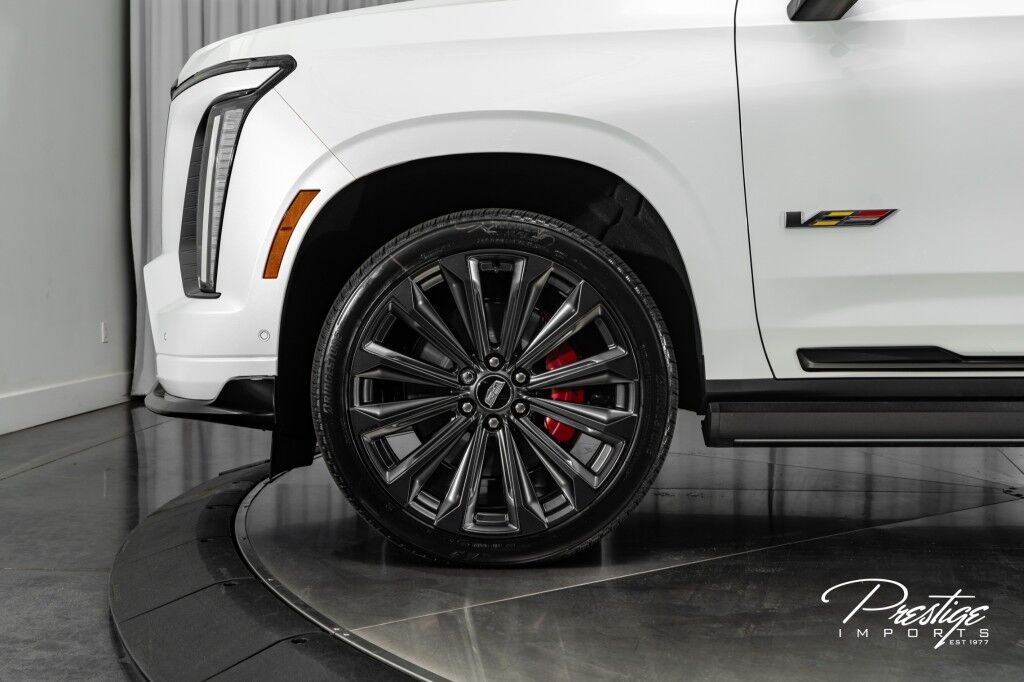 2025 Cadillac Escalade ESV AWD V-Series North Miami Beach FL