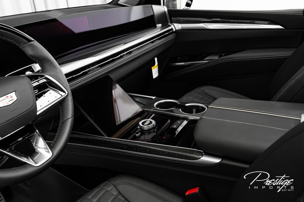 2025 Cadillac Escalade ESV AWD V-Series North Miami Beach FL