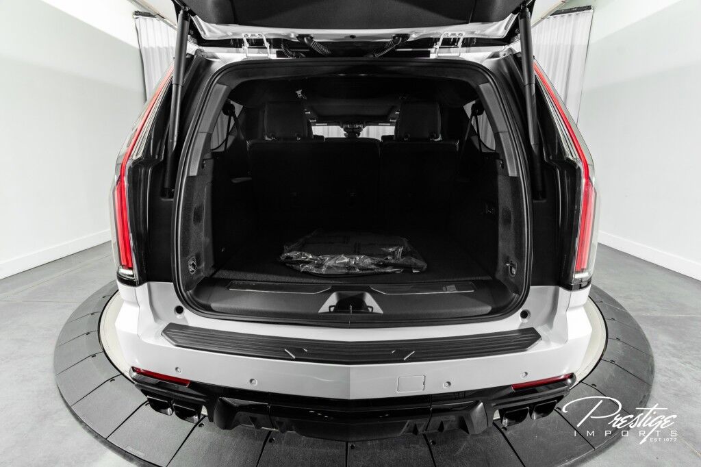 2025 Cadillac Escalade ESV AWD V-Series North Miami Beach FL