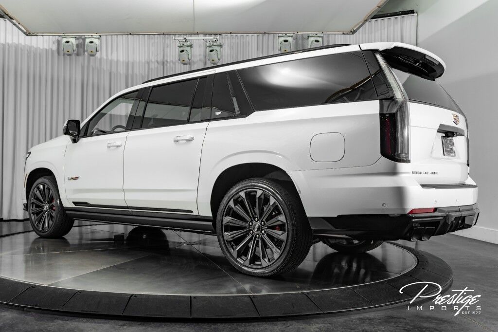 2025 Cadillac Escalade ESV AWD V-Series North Miami Beach FL