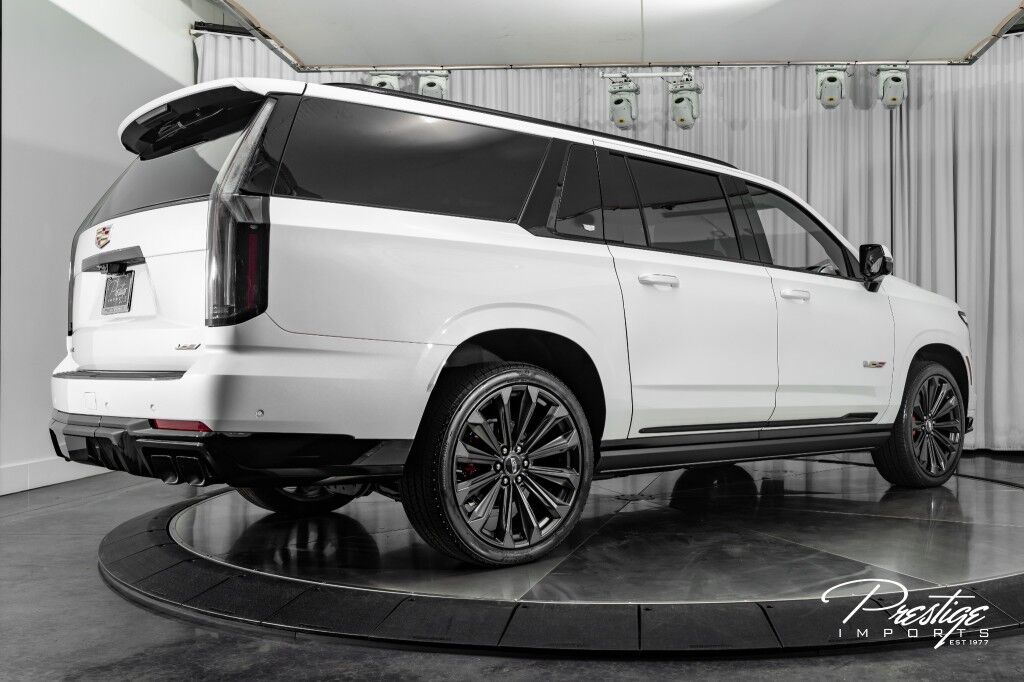 2025 Cadillac Escalade ESV AWD V-Series North Miami Beach FL