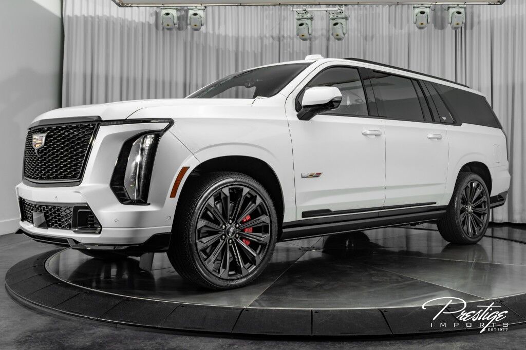 2025 Cadillac Escalade ESV AWD V-Series North Miami Beach FL